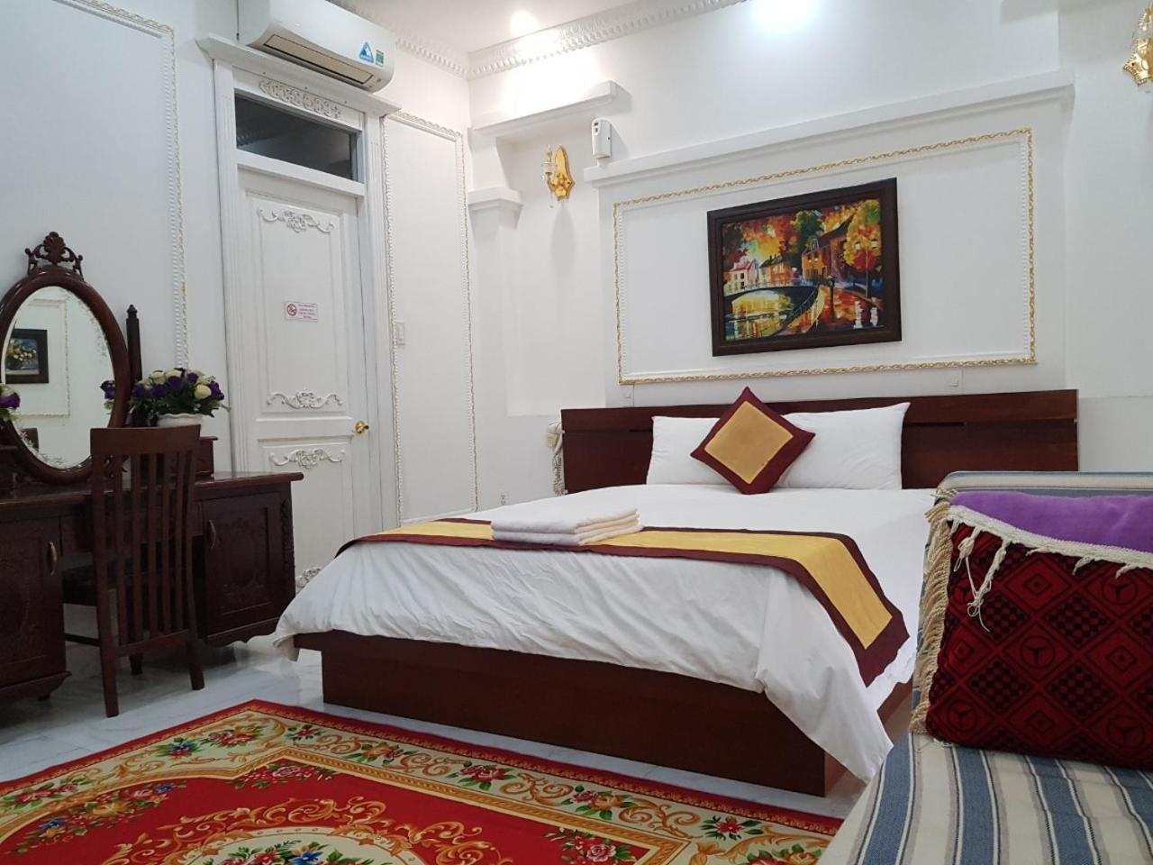Kim Cuong - Hotel Near Tan Son Nhat Airport Thành Pho Ho Chí Minh Esterno foto