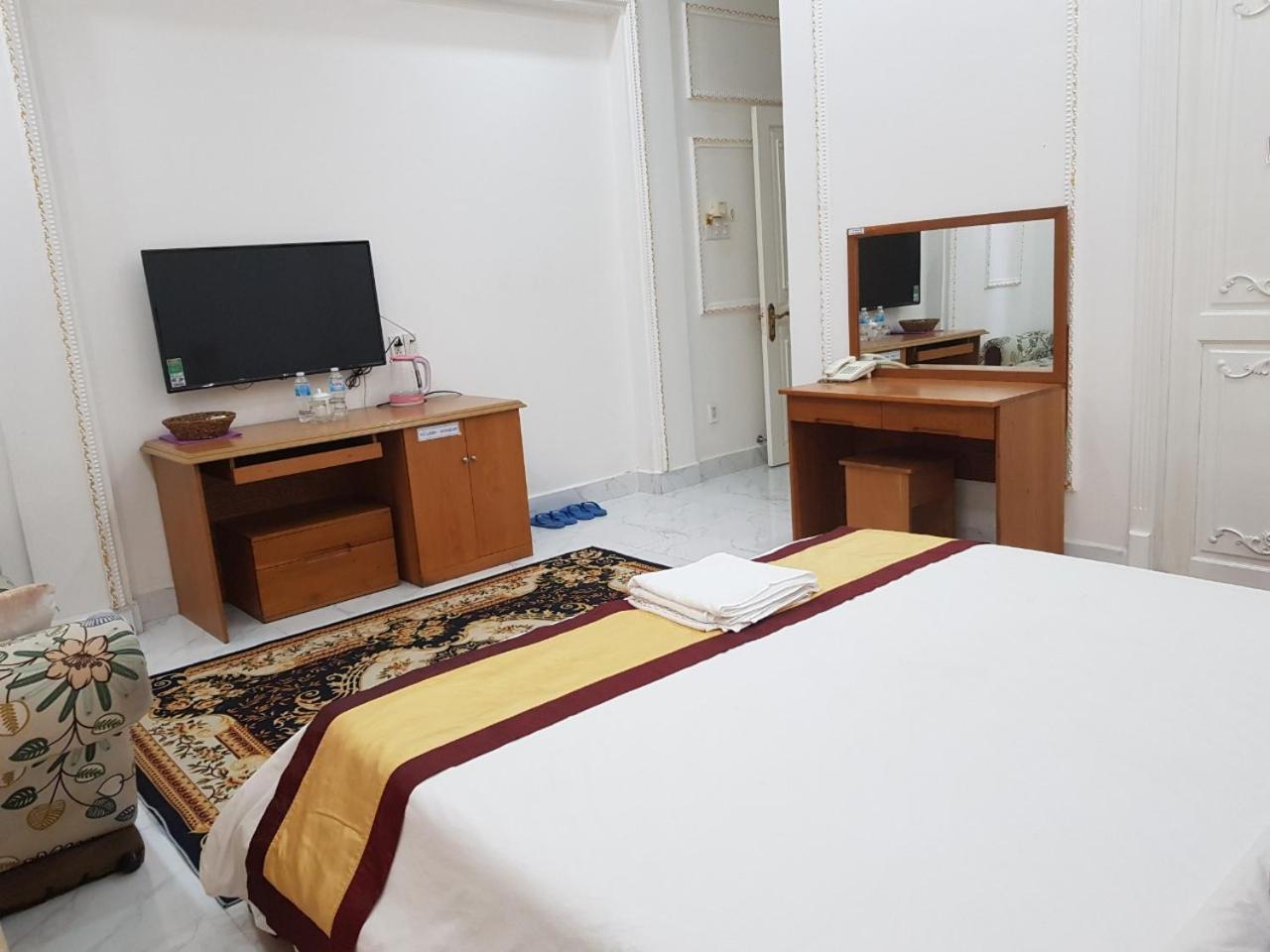 Kim Cuong - Hotel Near Tan Son Nhat Airport Thành Pho Ho Chí Minh Esterno foto