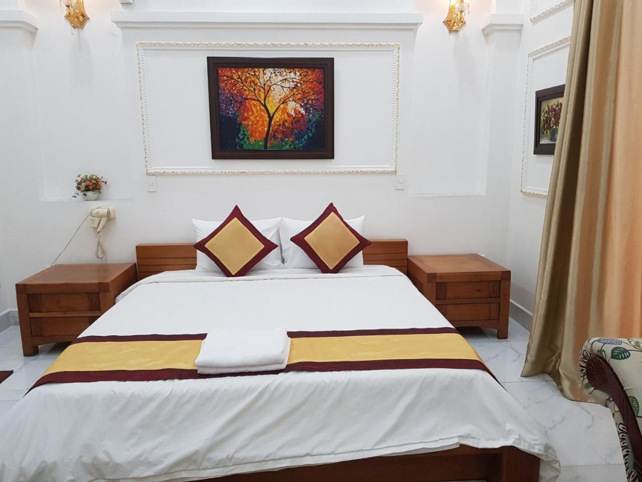 Kim Cuong - Hotel Near Tan Son Nhat Airport Thành Pho Ho Chí Minh Esterno foto